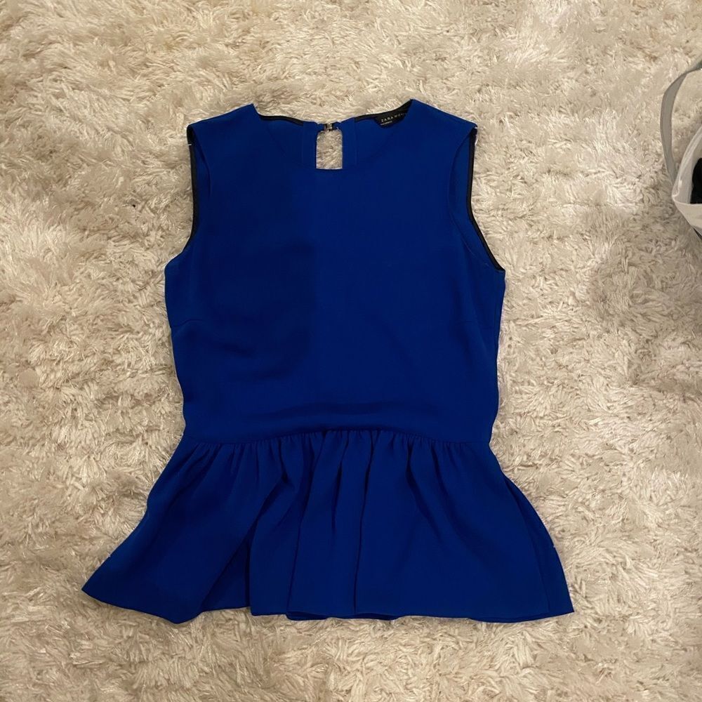 zara royal blue ruffle bottom blouse
